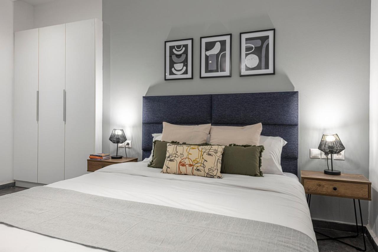 Phaedrus Living: City Center Luxury Flat Loukianou Афіни Екстер'єр фото