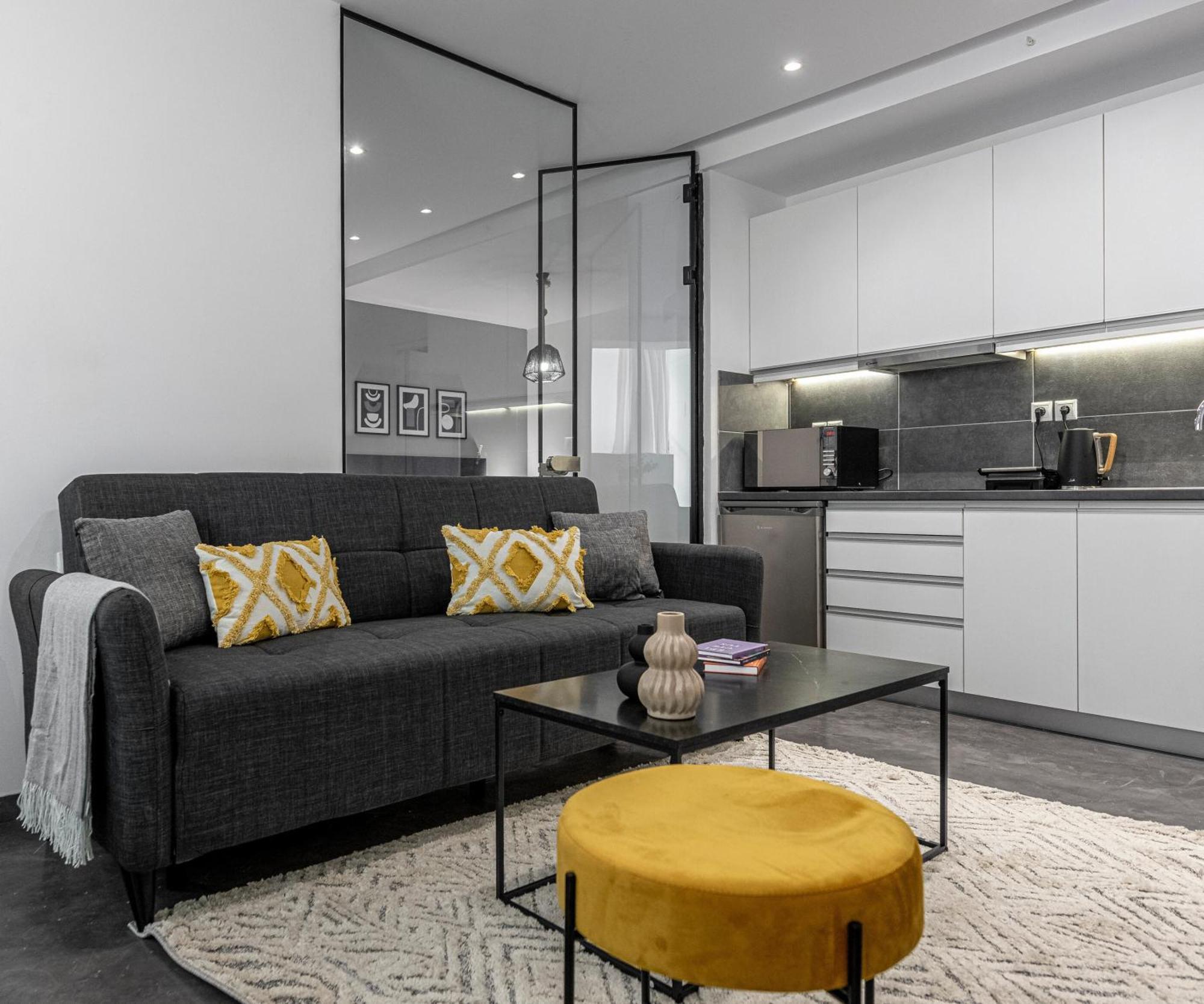 Phaedrus Living: City Center Luxury Flat Loukianou Афіни Екстер'єр фото